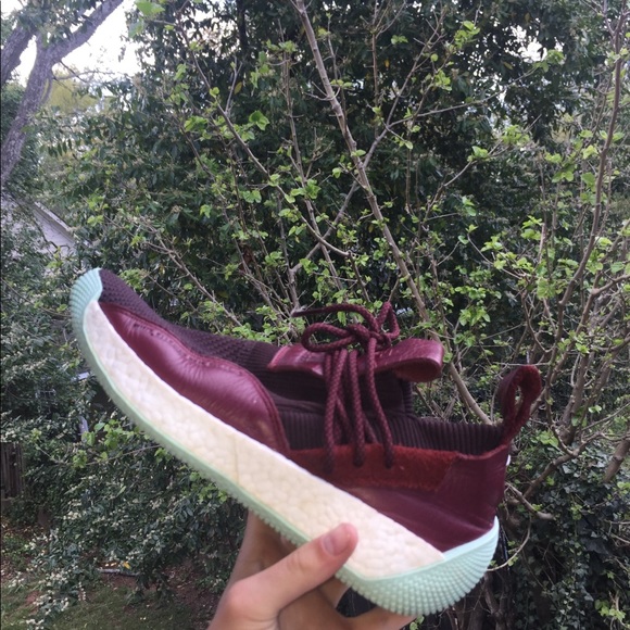 Adidas Harden Volume 2’s - Picture 2 of 5